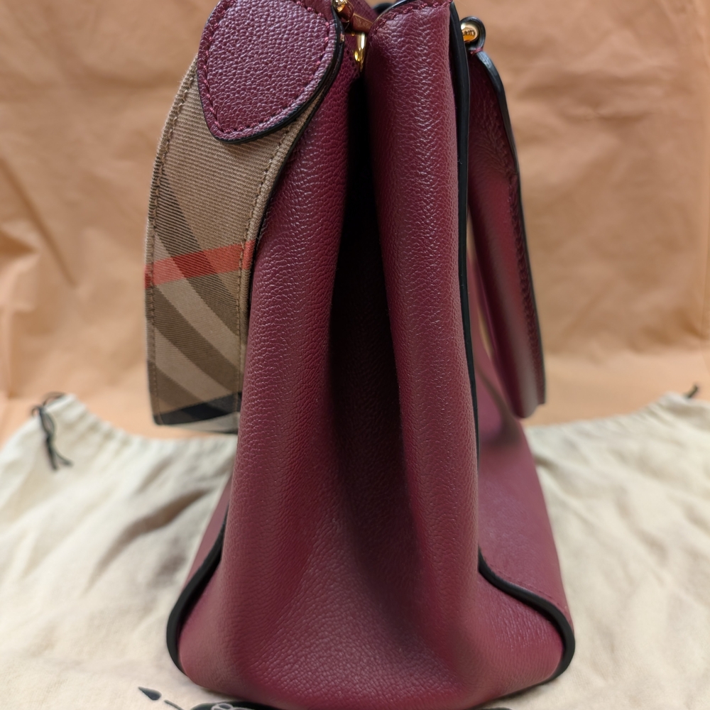 Elegant Burgundy Tote Bag - Picture 9 of 10